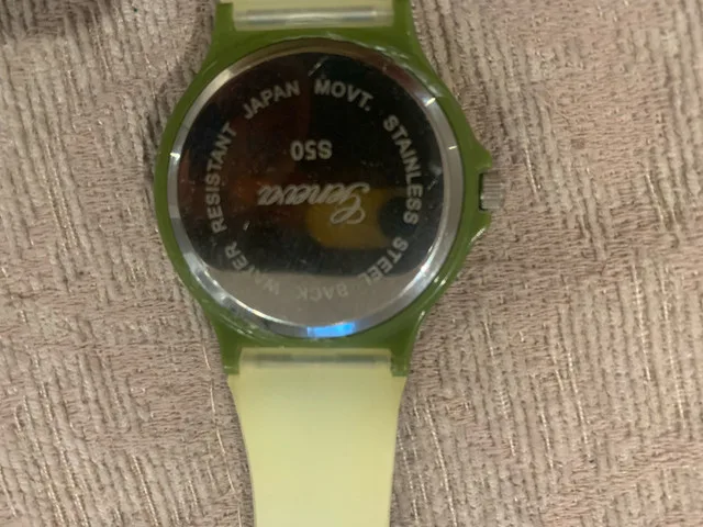 Green Geneva quartz watch image indicator(4)