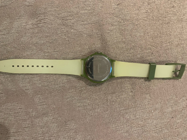 Green Geneva quartz watch - photo 5