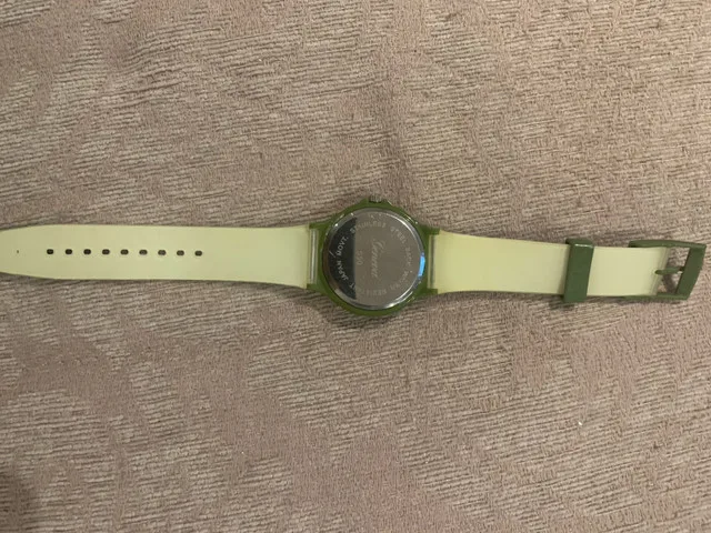 Green Geneva quartz watch image indicator(5)