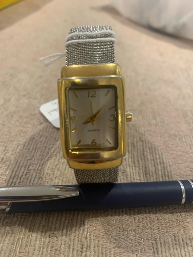 Quartz Bangle Watch with stainless steel bracelet