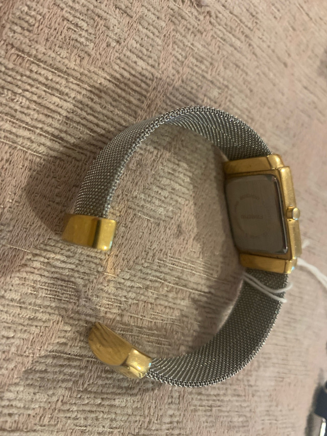 Quartz Bangle Watch with stainless steel bracelet - photo 2
