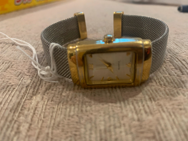 Quartz Bangle Watch with stainless steel bracelet - photo 3