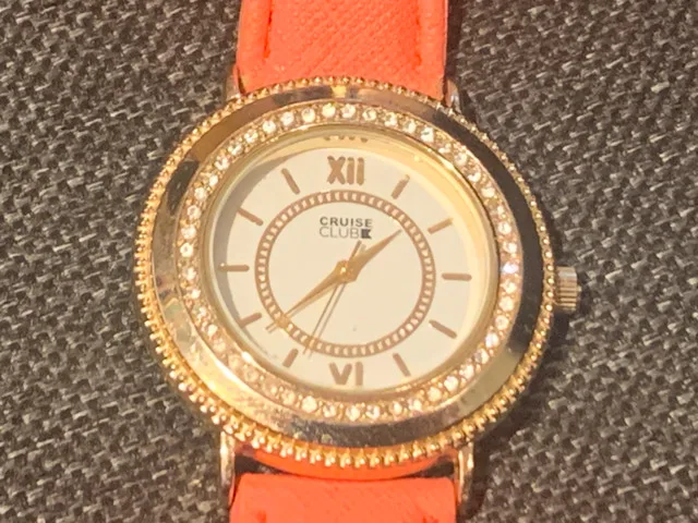 Women’s Quartz Fashion Watch thumbnail