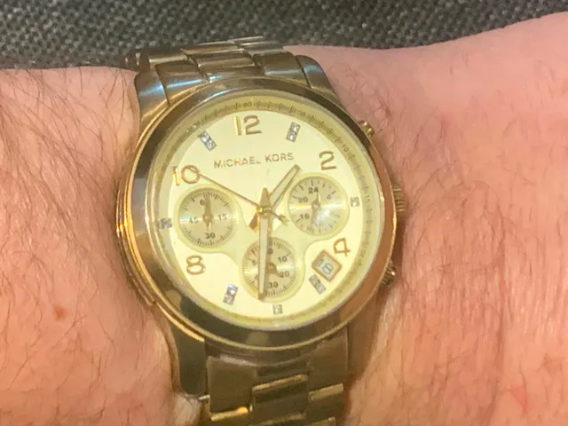 Michael Kors MK5193 Quartz Gold tone Band Women's watch image indicator(5)