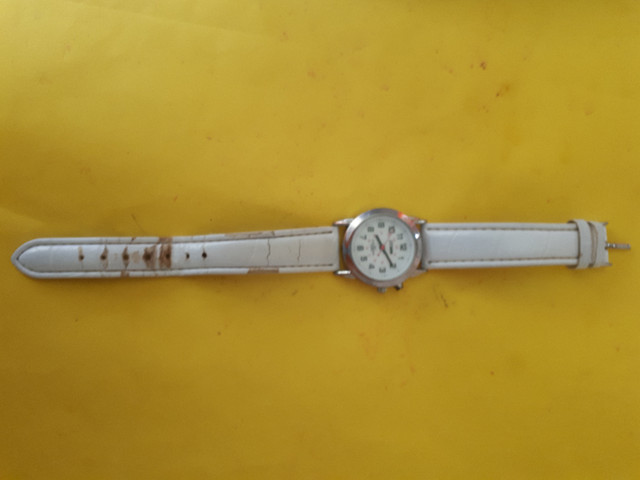 Globlu Ladies Easy Read White Strap Analog Watch - photo 5