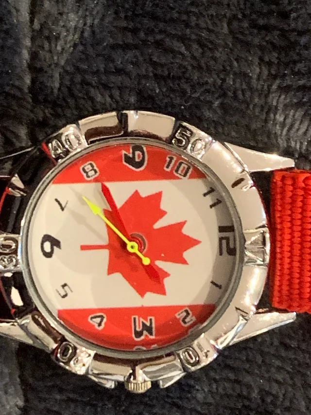 Red Canadian Mapleleaf Quartz Watch thumbnail