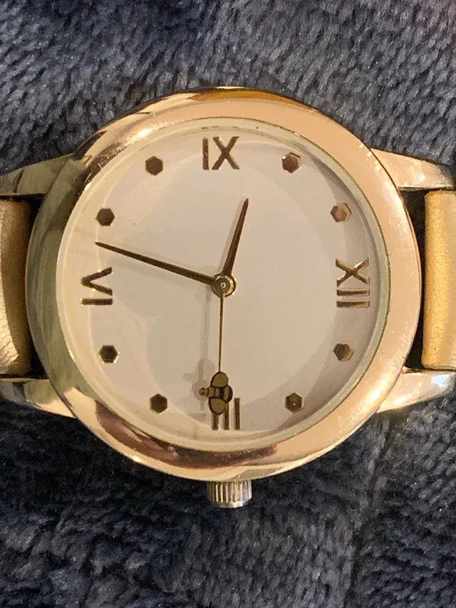 Ladies Fashion Quartz Watch thumbnail