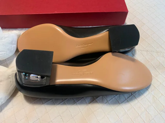 Women’s Salvatore Ferragamo shoes image indicator(5)