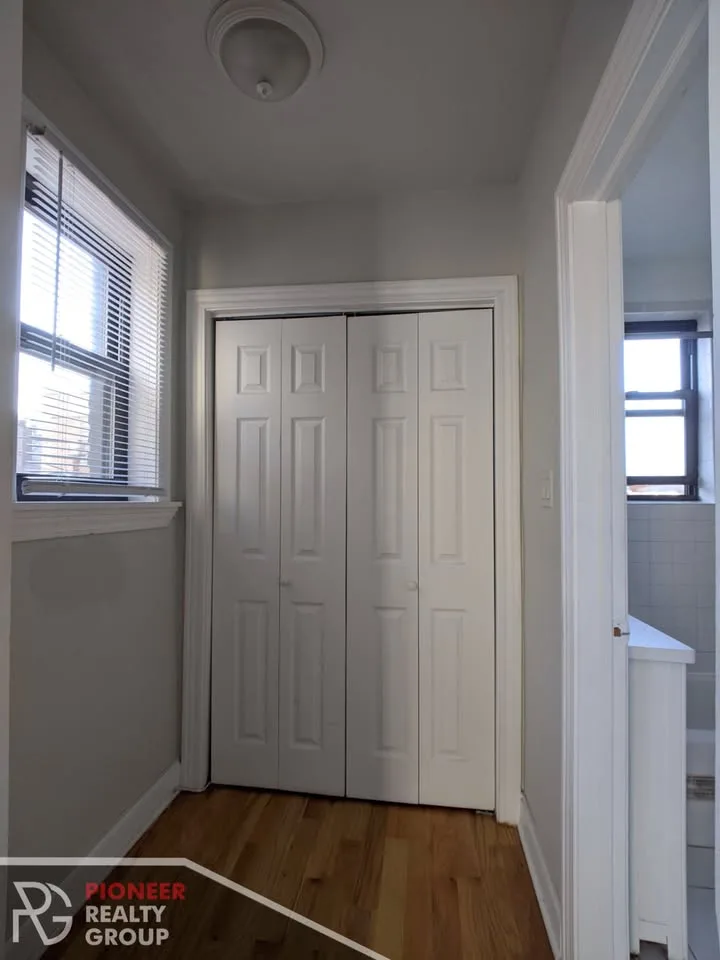 Studio 1 Bath Apartment image indicator(5)