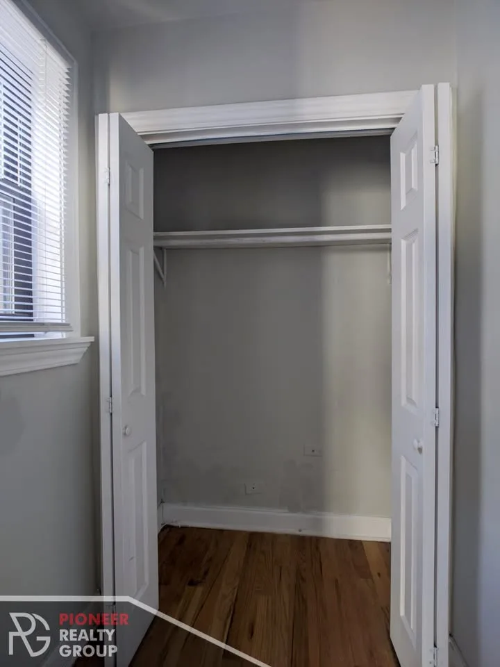 Studio 1 Bath Apartment image indicator(6)