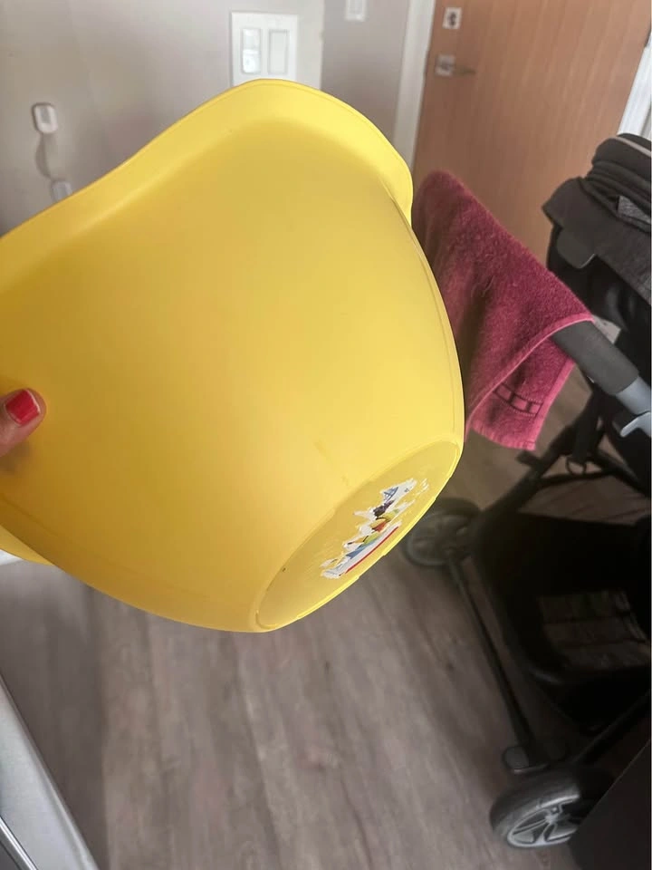 Yellow plastic big mixing bowl - photo 4