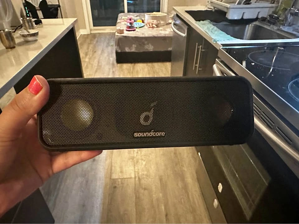 Moving sale: Soundcore 3 Speaker