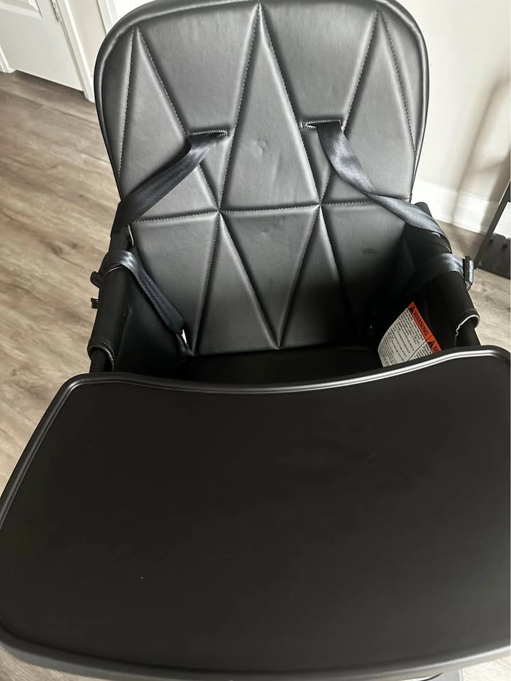 Moving sale: Foldable black high chair - photo 3