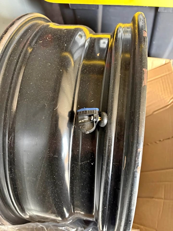 Ford Pattern 17” Steel Wheel Rims (4) With TPMS Sensors