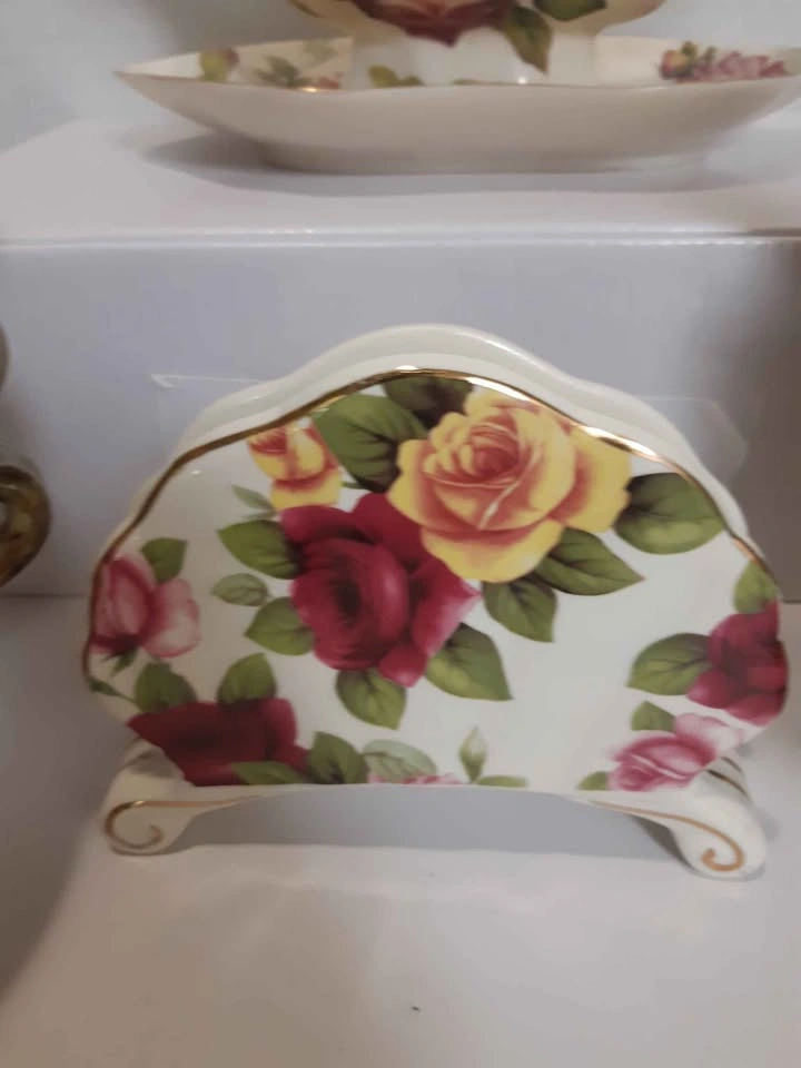 Romancing Provence Soup Bowls, Gravy Boat, and Napkin Holder - photo 4