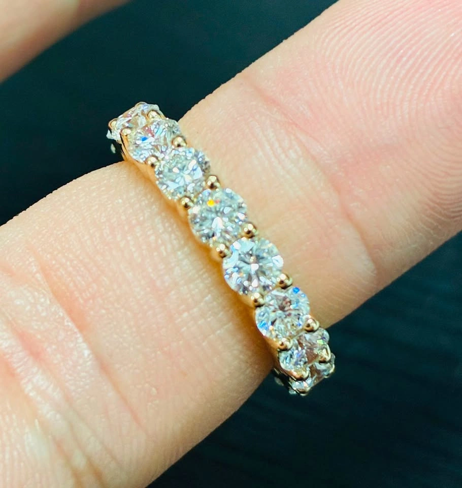 14k 3.15ct lab diamond eternity ring - photo 3