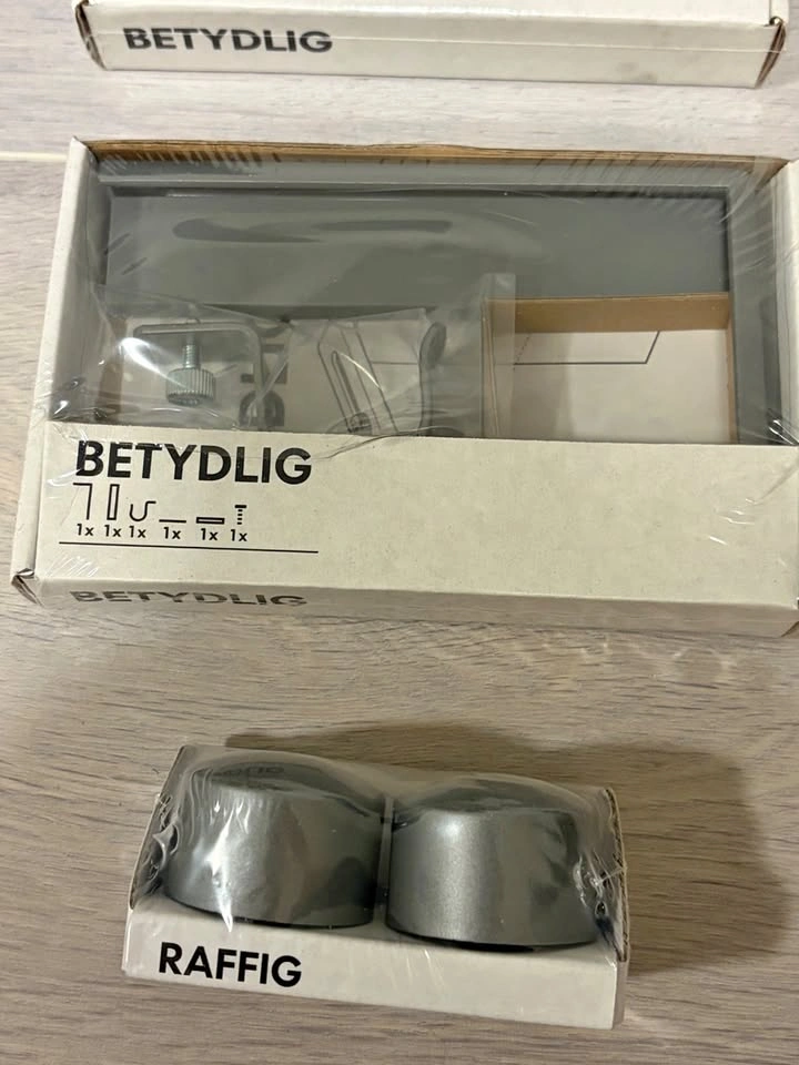 IKEA BETYDLIG RAFFIG curtain hardware