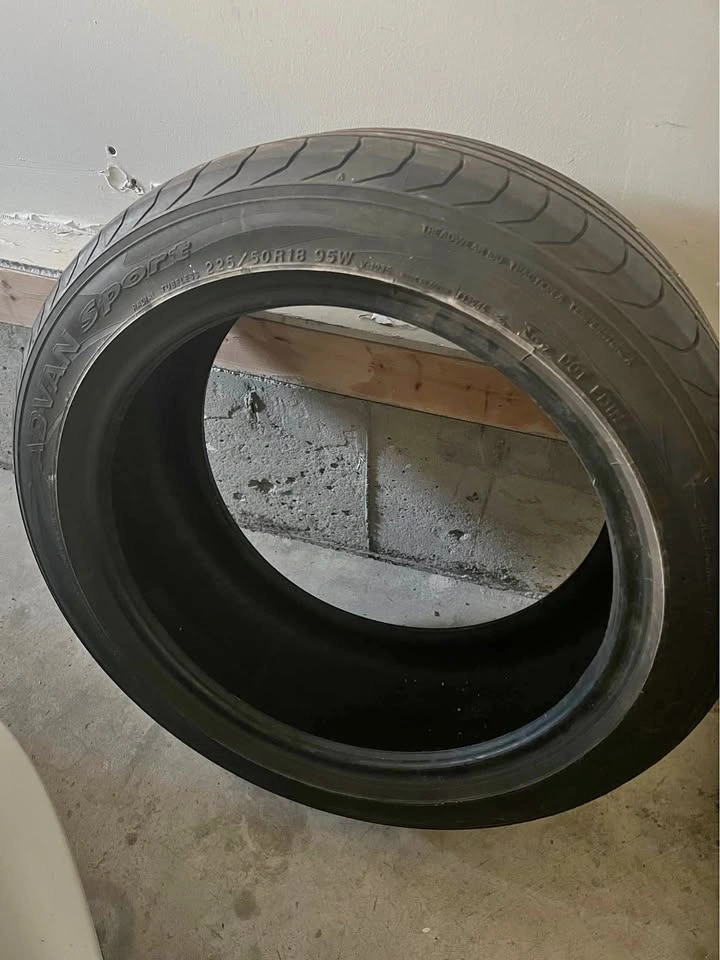2x 225/50R18 Tubeless tires