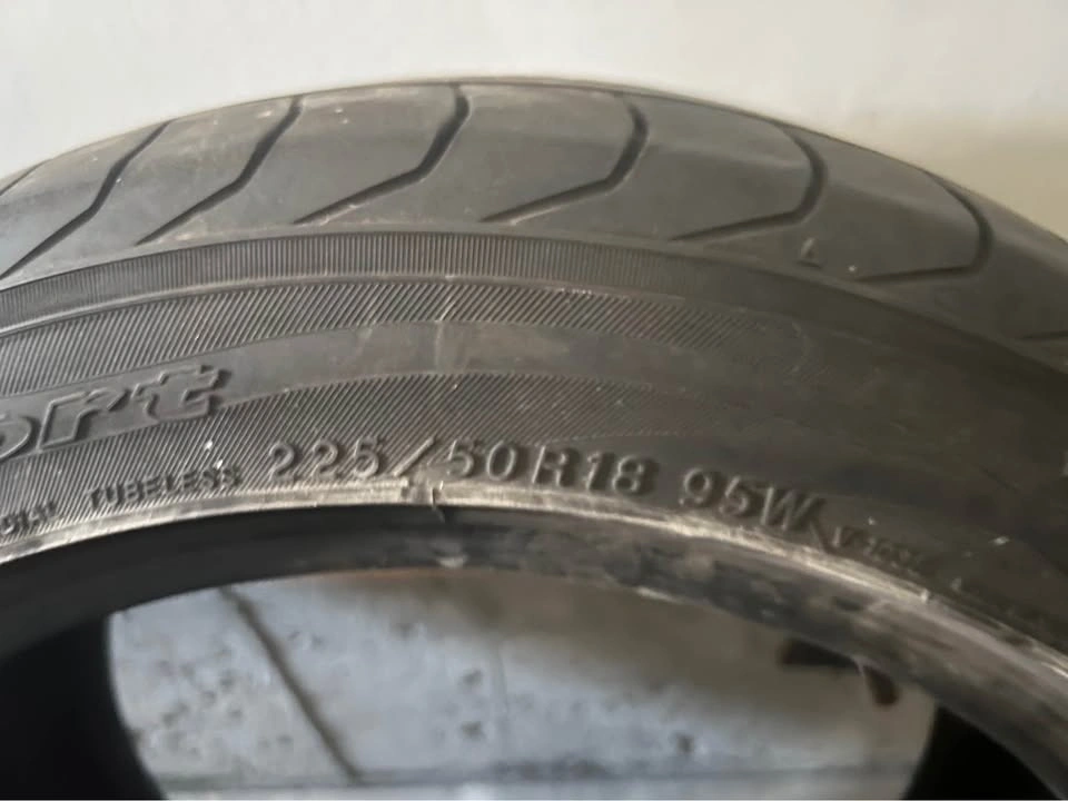 2x 225/50R18 Tubeless tires - photo 2