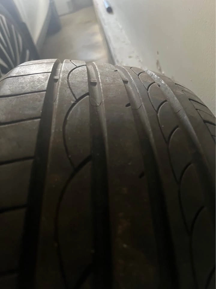 2x 225/50R18 Tubeless tires - photo 3