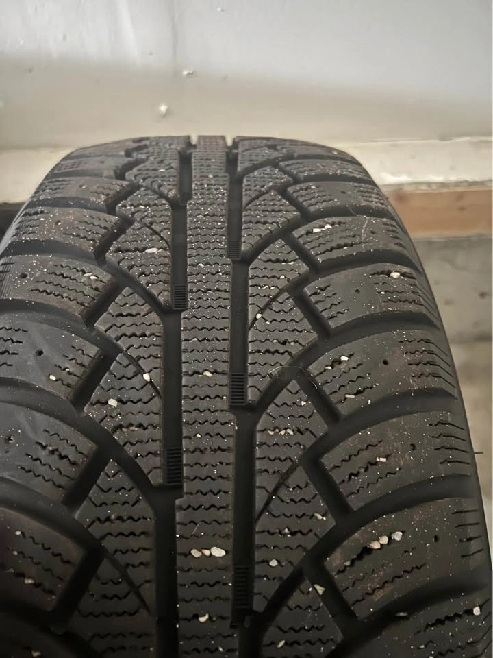 2x 225/50R18 Tubeless tires - photo 5
