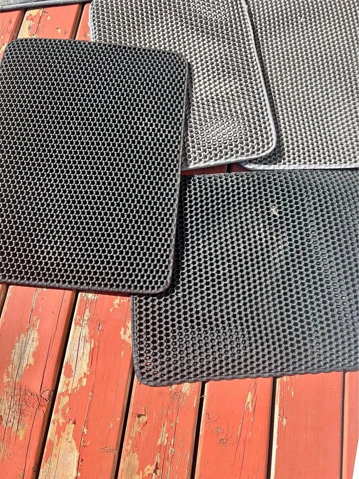 Cat litter catcher mat