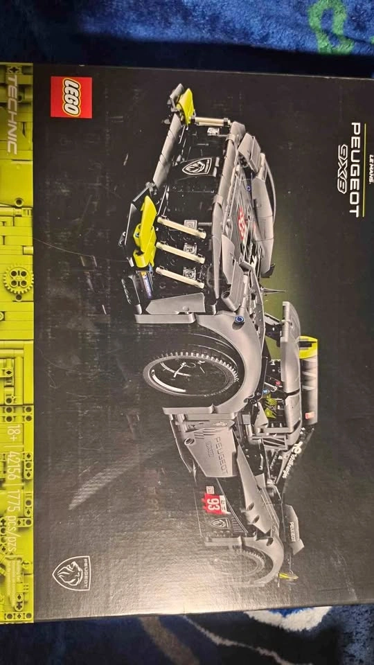 New Lego Peugeot 9X8 24 Hr Le Mans model #42156
