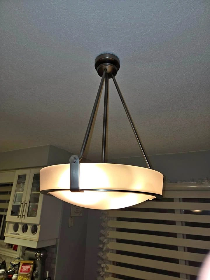 Light fixture