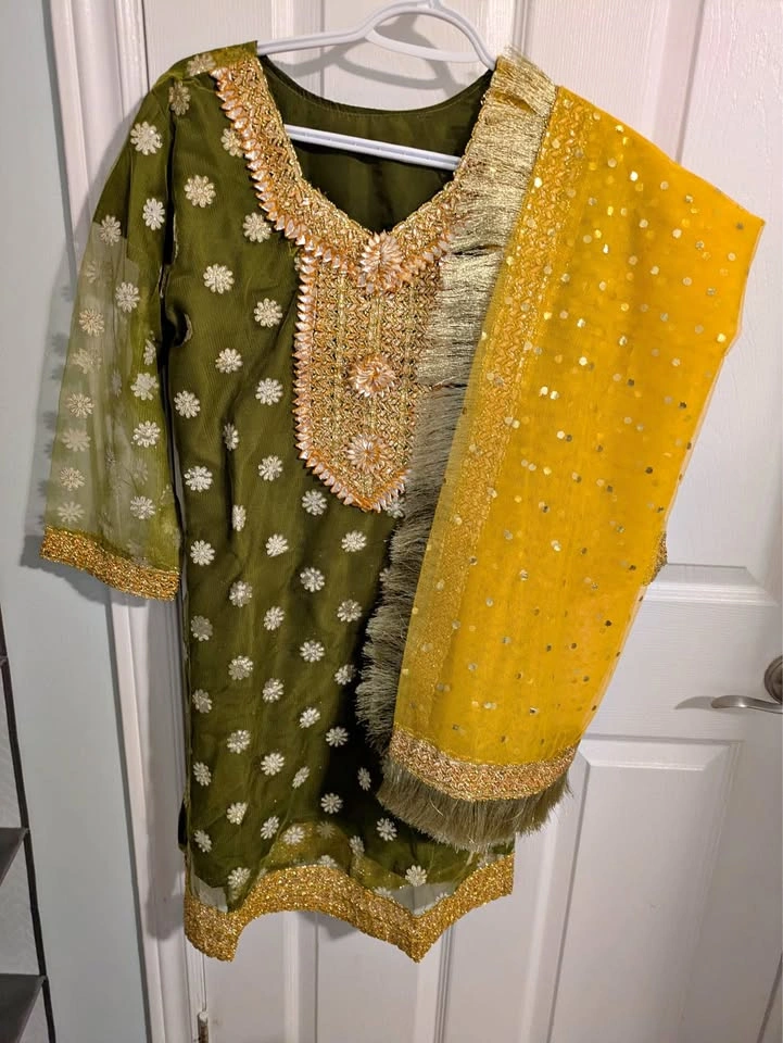 Haldi/Mayon Gharara Pakistani Suit 3 piece