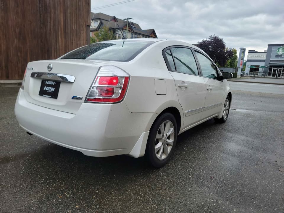 2010 Nissan Sentra - photo 5