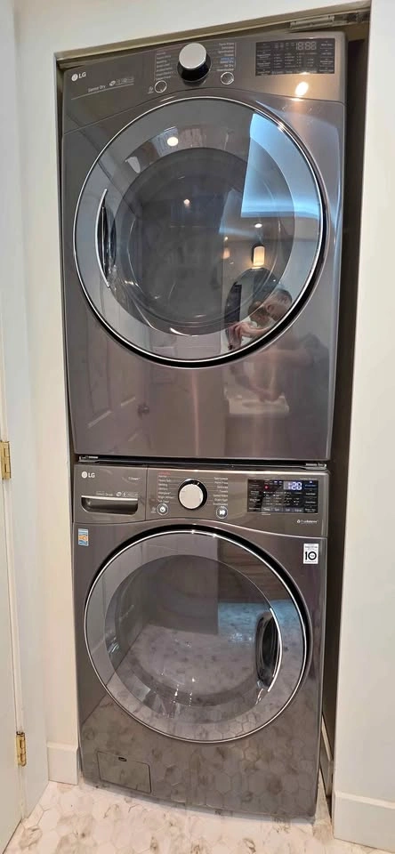 LG Stackable Front Load Washer & Dryer Set – Graphite Steel