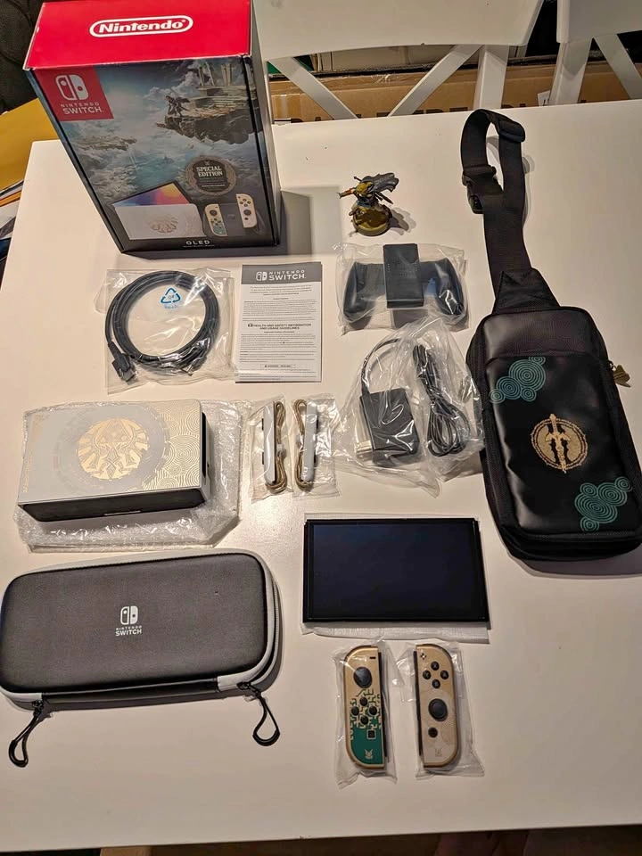 Zelda: Tears of the Kingdom Edition OLED Switch Console