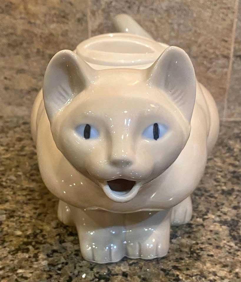 Vintage Ceramic Cat Teapot