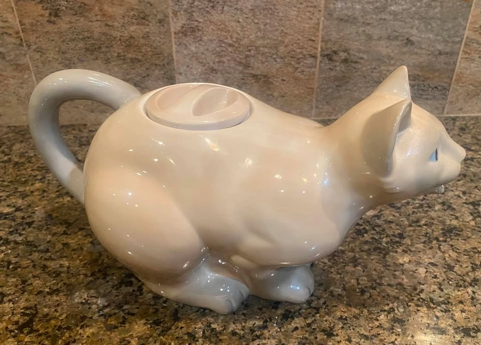 Vintage Ceramic Cat Teapot - photo 3