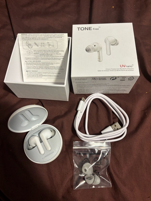 Earbuds. New. - photo 2