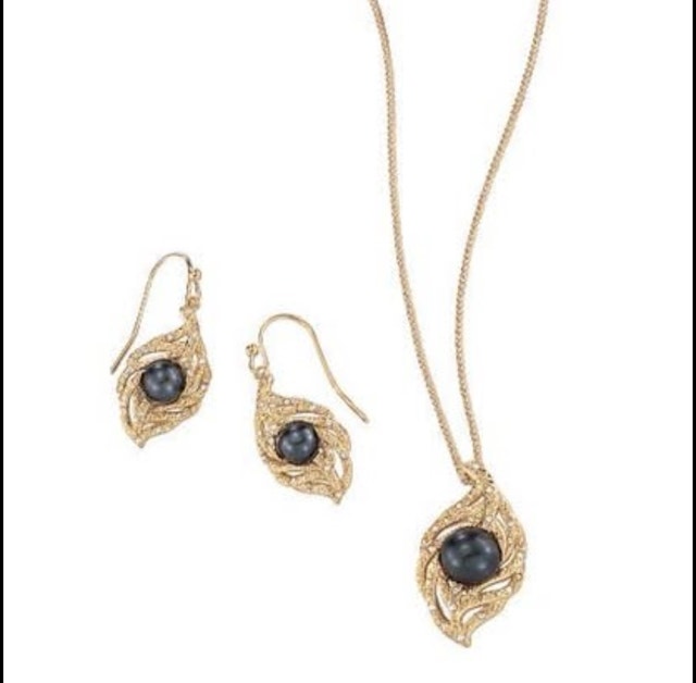 Tahitian Pearl and Gold Jewelry Set - New - photo 2