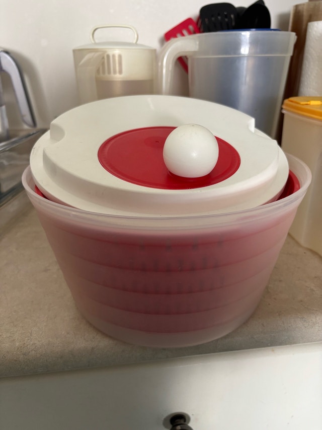 Tupperware Salad Spinner - photo 2