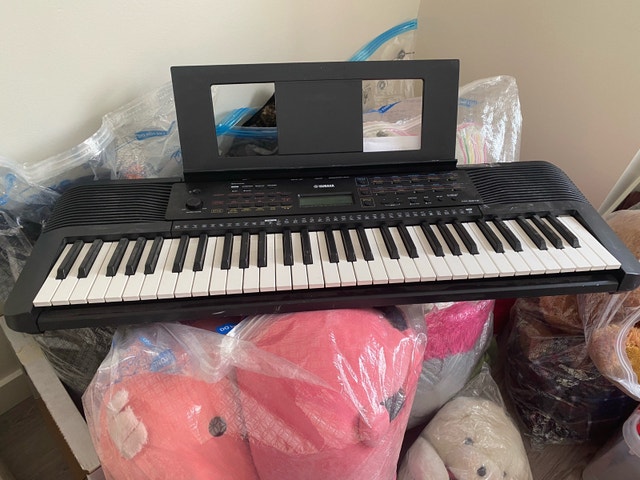 Yamaha Keyboard PSR-E273 - photo 2