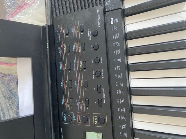 Yamaha Keyboard PSR-E273 - photo 5