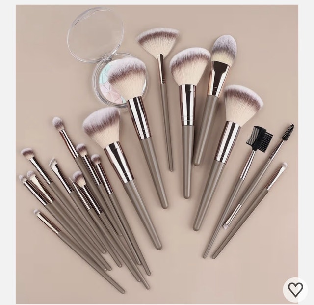 Makeup items - photo 3