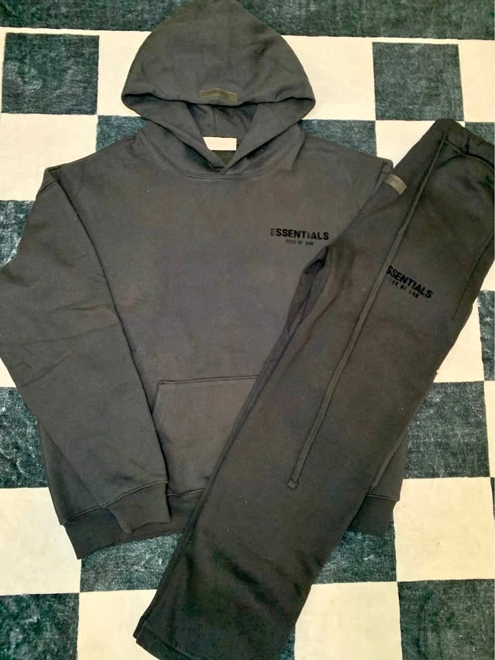 BLACK ESSENTIALS TRACKSUIT