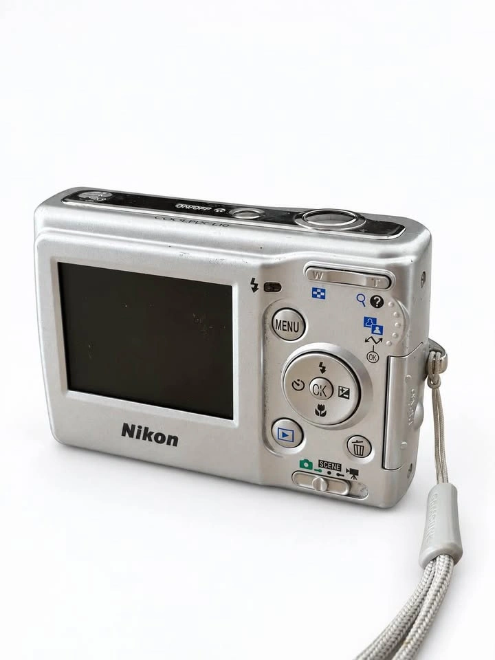 Nikon Coolpix L10 - photo 2