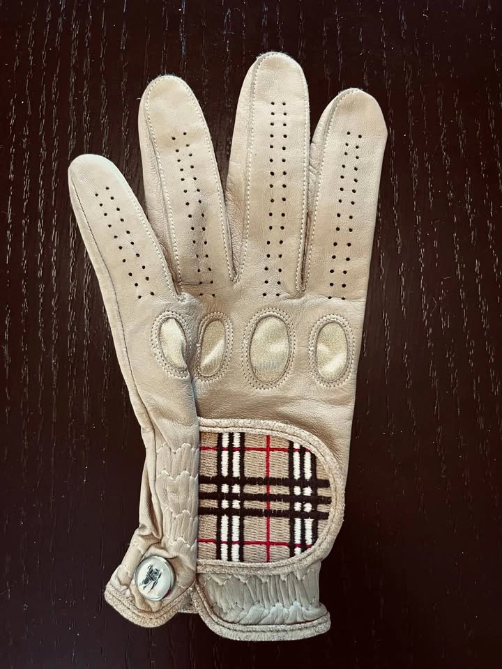 Burberry Leather Golf Glove (Left) - Ladies Size M - photo 3