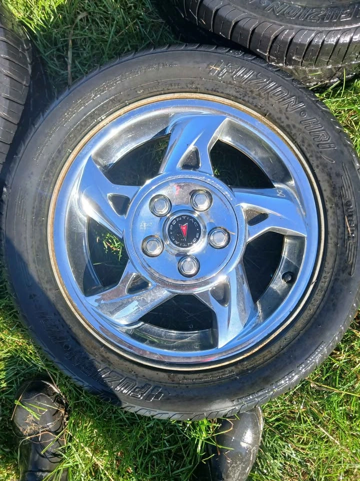 Chrome Pontiac/GM Mag rims - photo 2