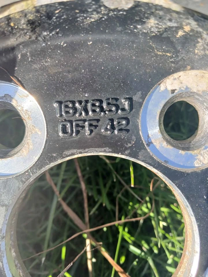 Chrome Pontiac/GM Mag rims - photo 3