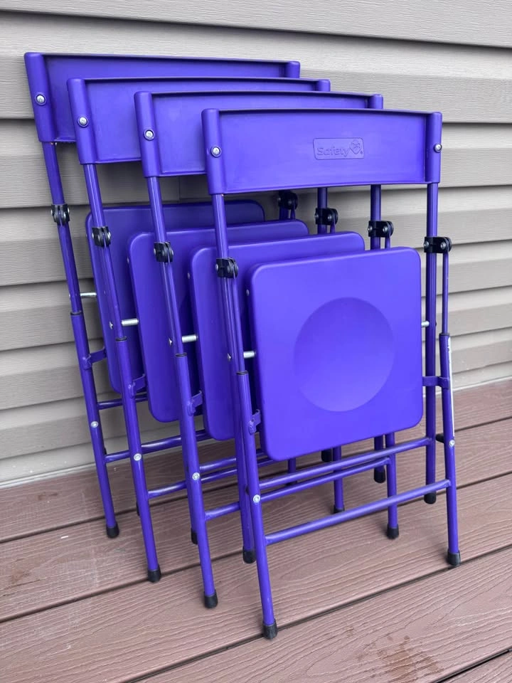 4x Children’s Foldable Chairs (pinch-free fold) - photo 4