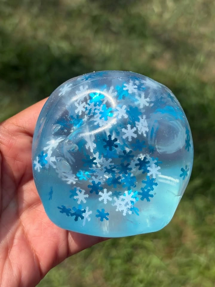 SNOWFLAKE NEEDOH NICE CUBE DUPE - photo 3