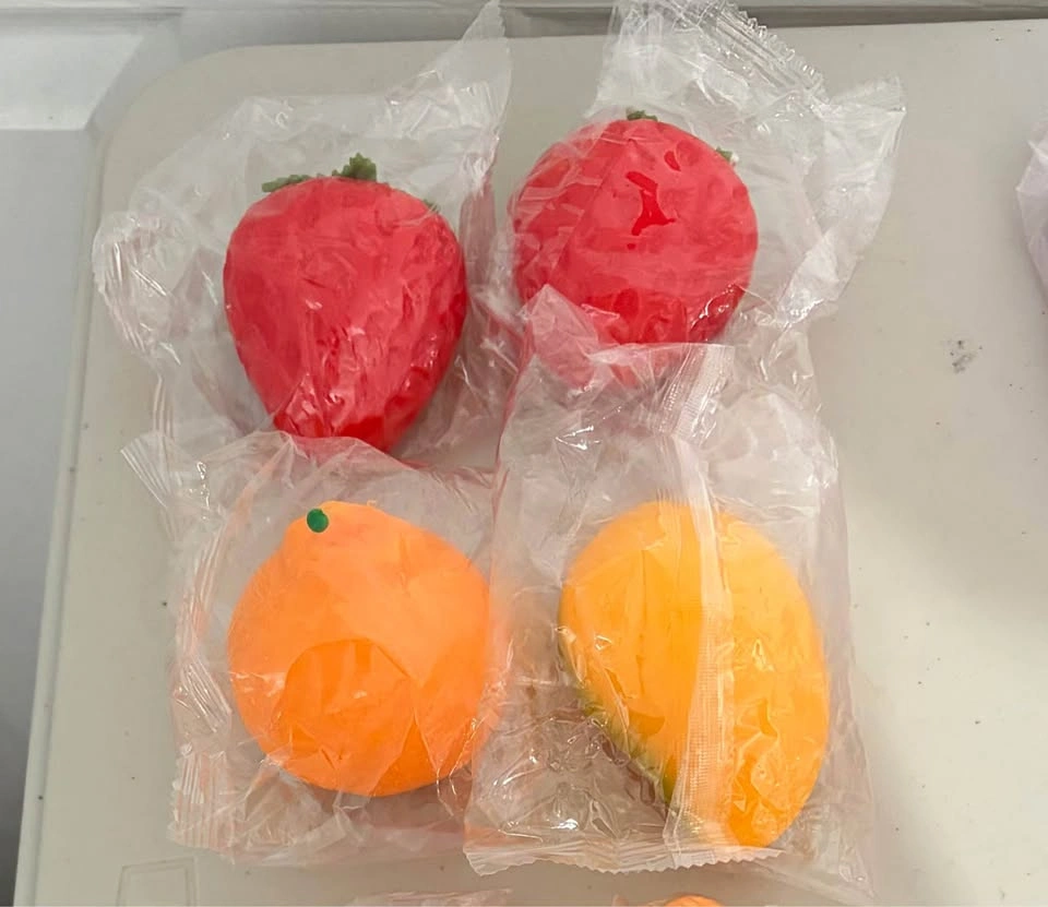 SMALL FRUIT SQUISHYS