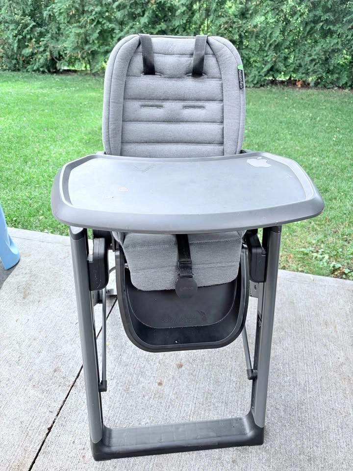 Baby Jogger City Bistro High Chair — Very Good Condition
