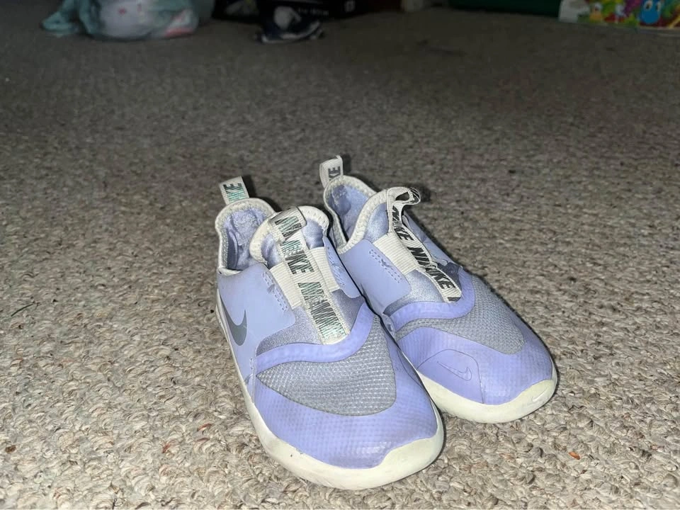 Nike Girls Runners- size 10C